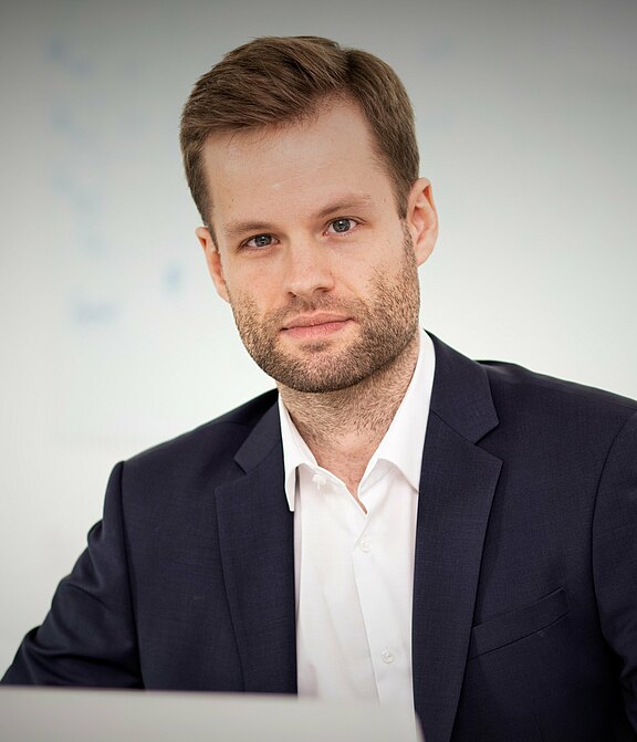 Portrait_Jensen_Othoz.jpg